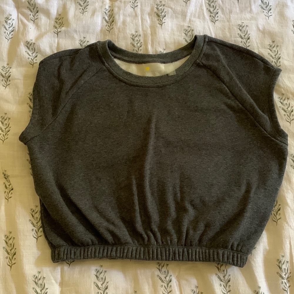 Cropped short sleeve charcoal gray Zella sweatshirt